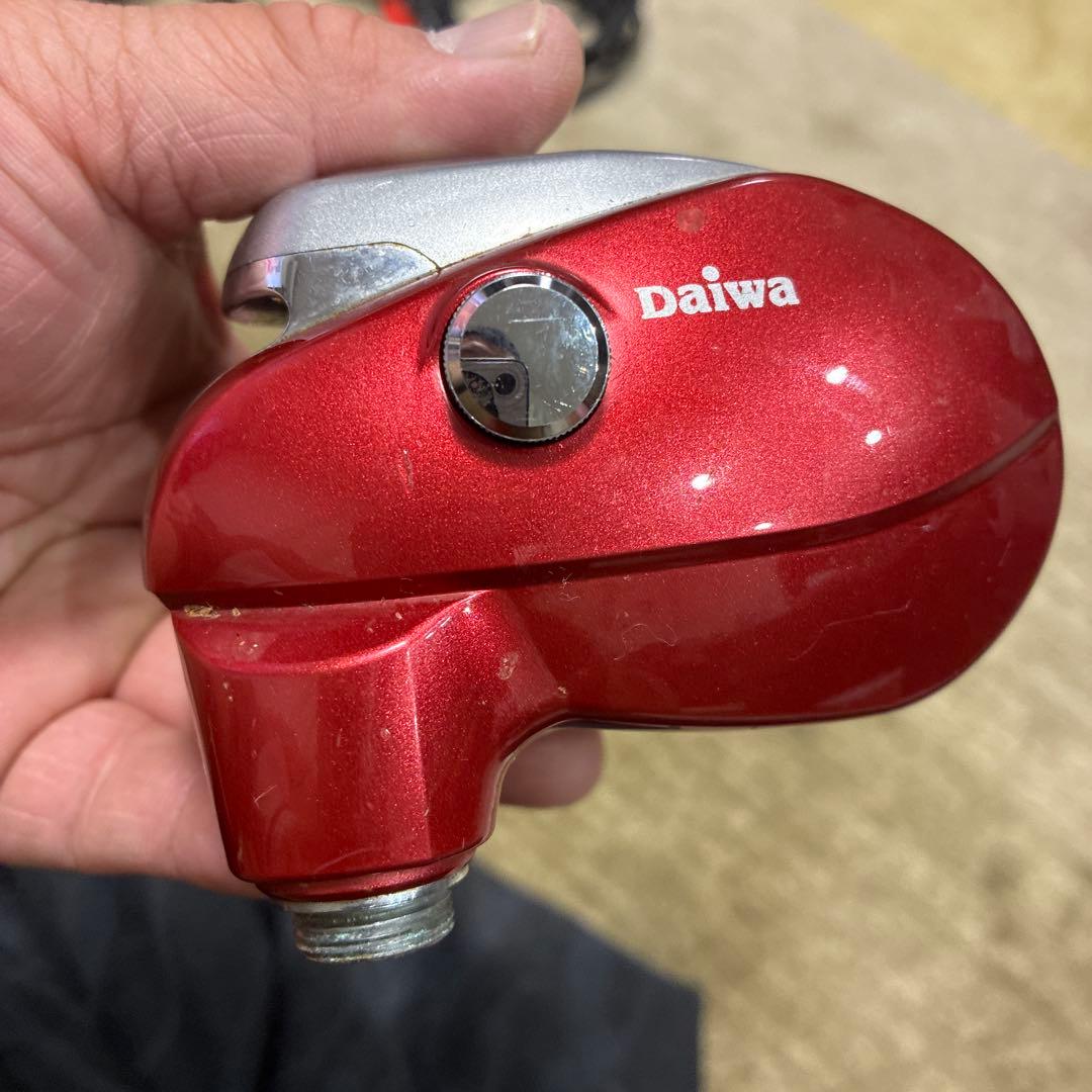 デジタル表示 電動リール レッド - メルカリ