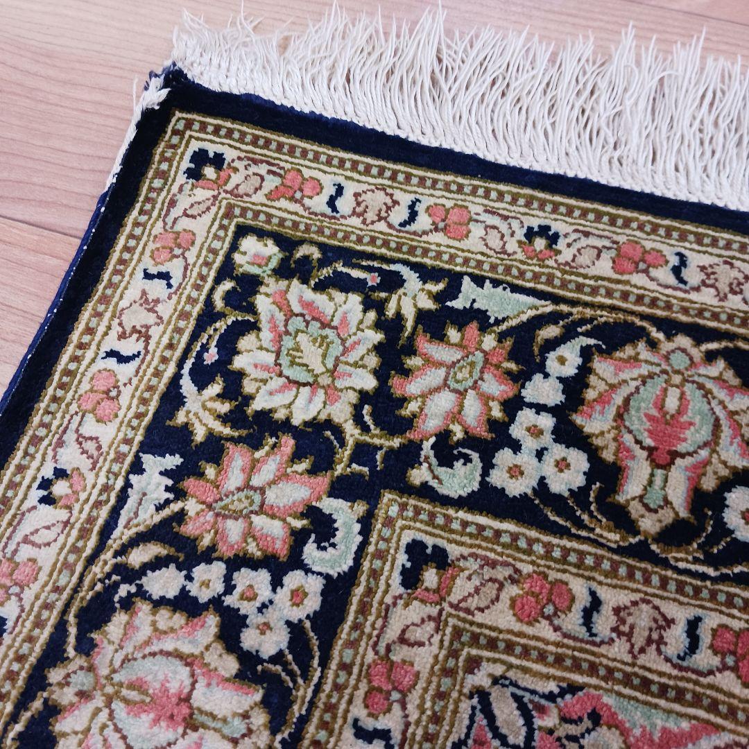 Y3283 高級ペルシャ絨毯 クム産 工房サイン シルク100% 手織り - メルカリ