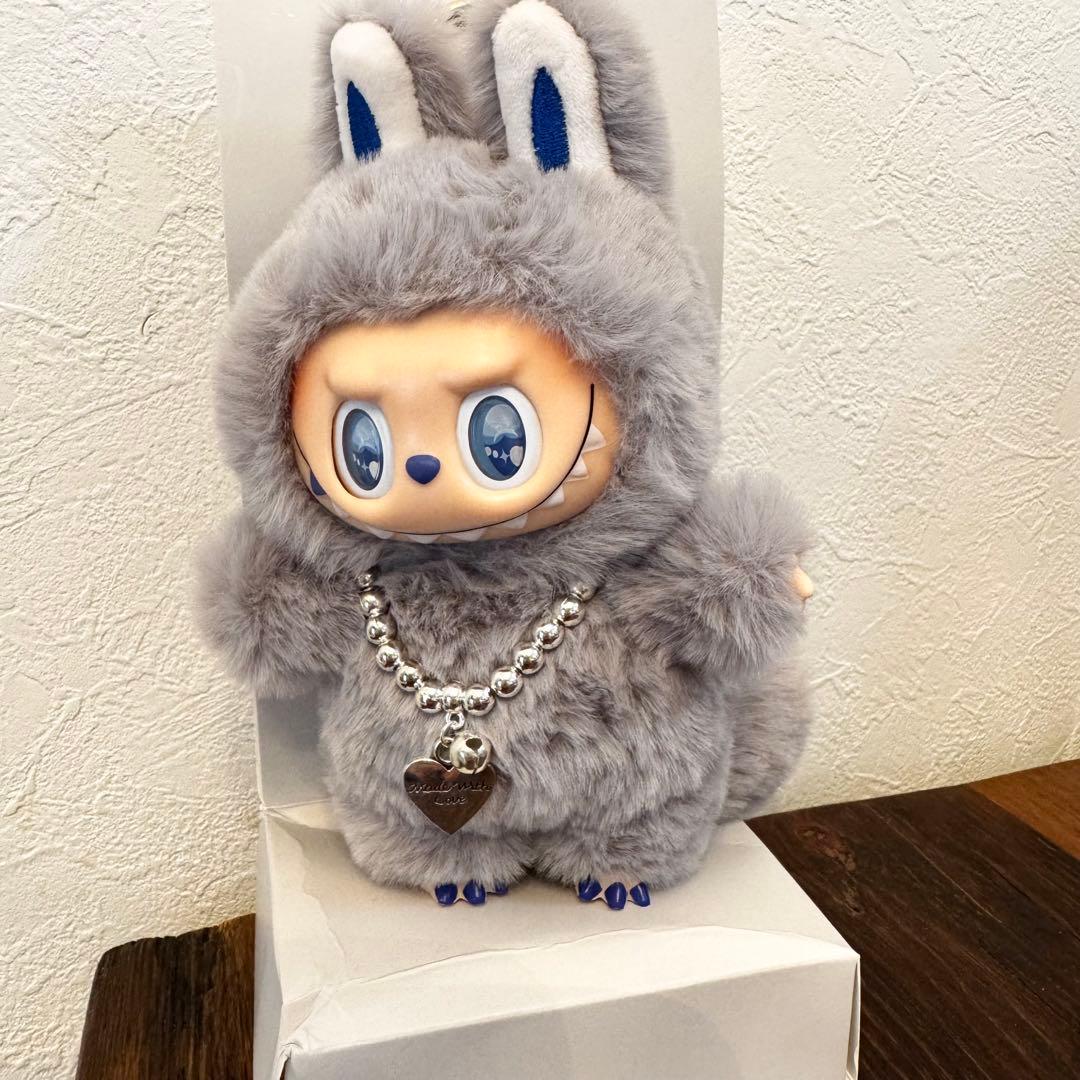 海外限定】ZIMOMO LABUBU ぬいぐるみグレー