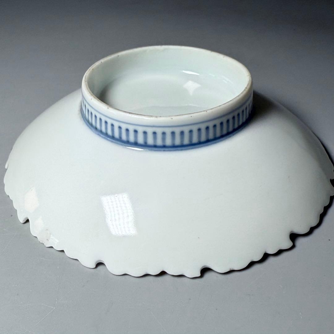 後期鍋島 染付蝶文牡丹形皿 1830-1870 「将軍家への献上鍋島」