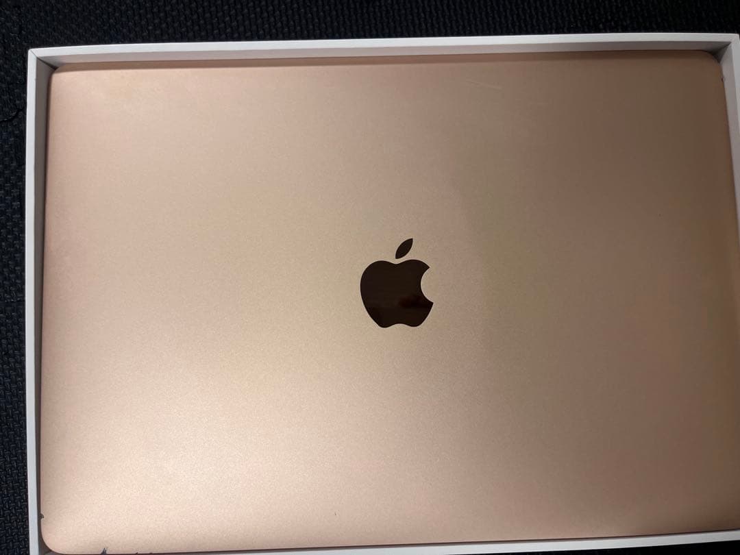 【バッテリー状態良好】Apple MacBook Air 13インチ ゴールド 13.3インチMacBook Air [整備済製品] 8コアCPUと8コアGPUを搭載した