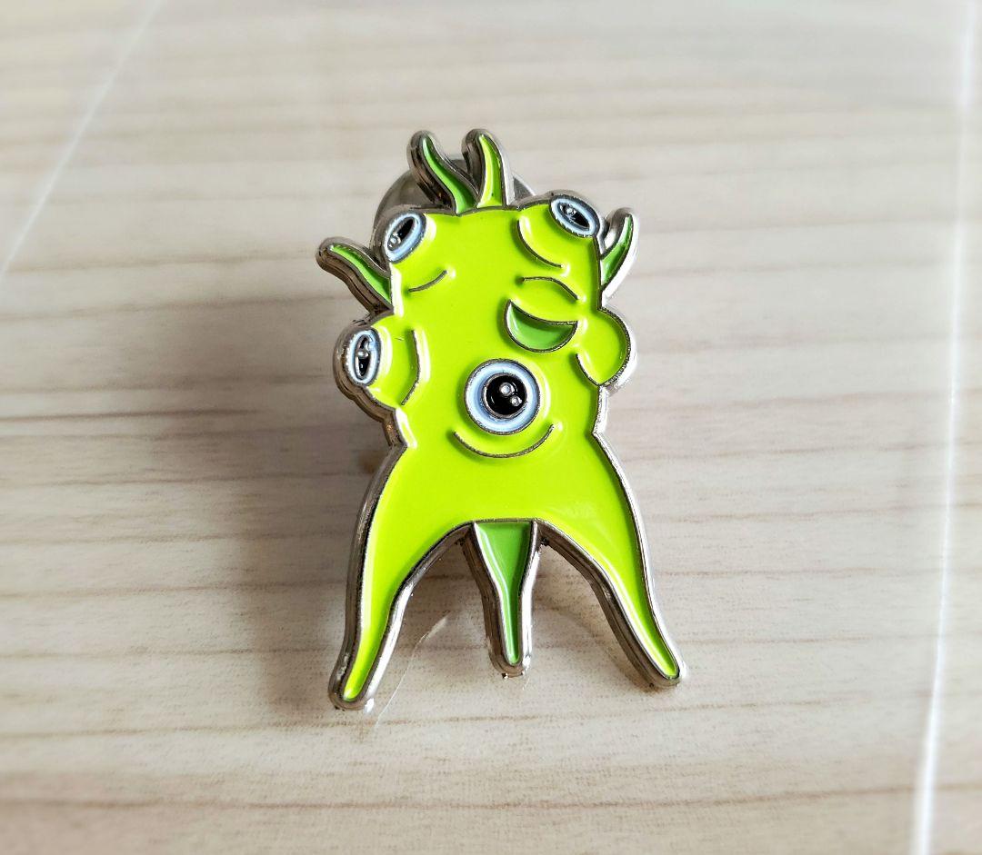 大阪万博 チェコ館 レネ ピンバッジ - メルカリ