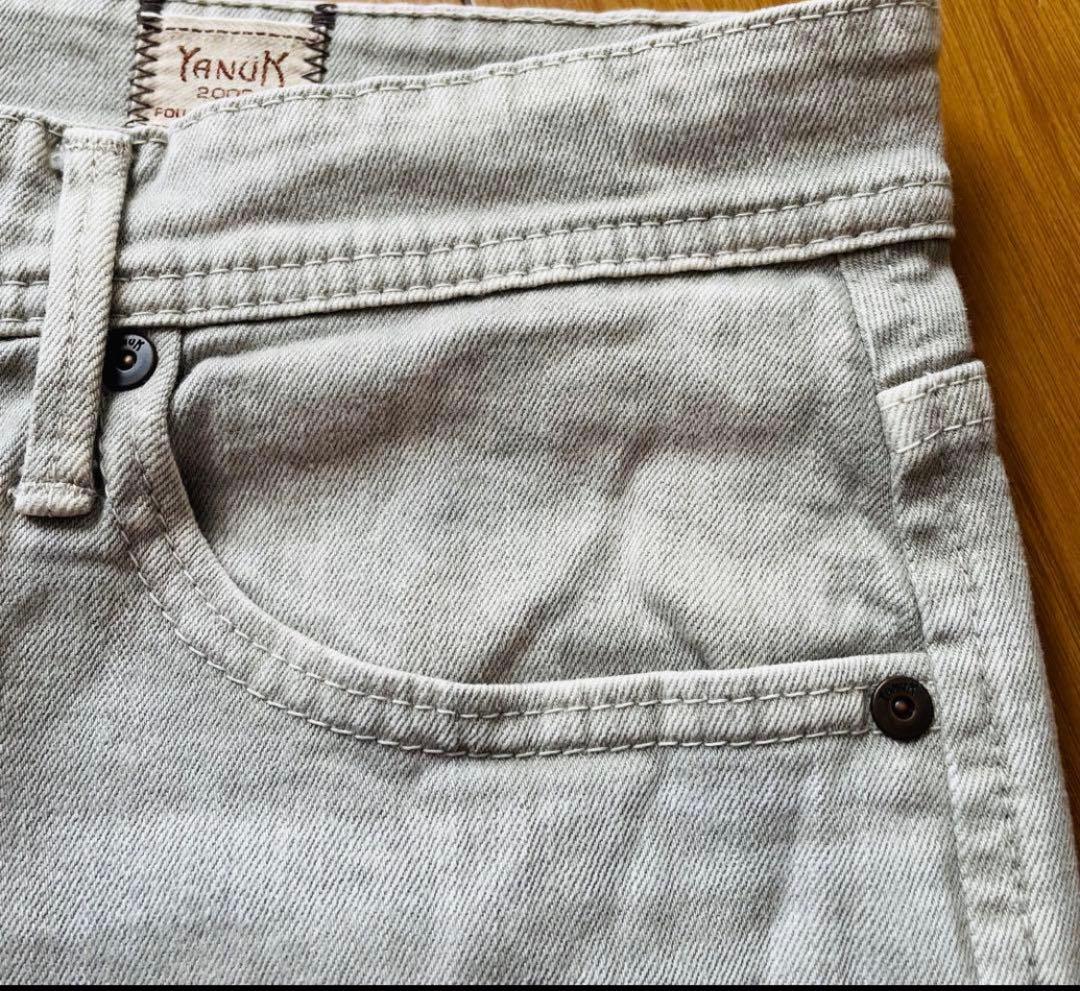 ヤヌーク PHILIP II テーパード デニム グレー 31インチ - メルカリ