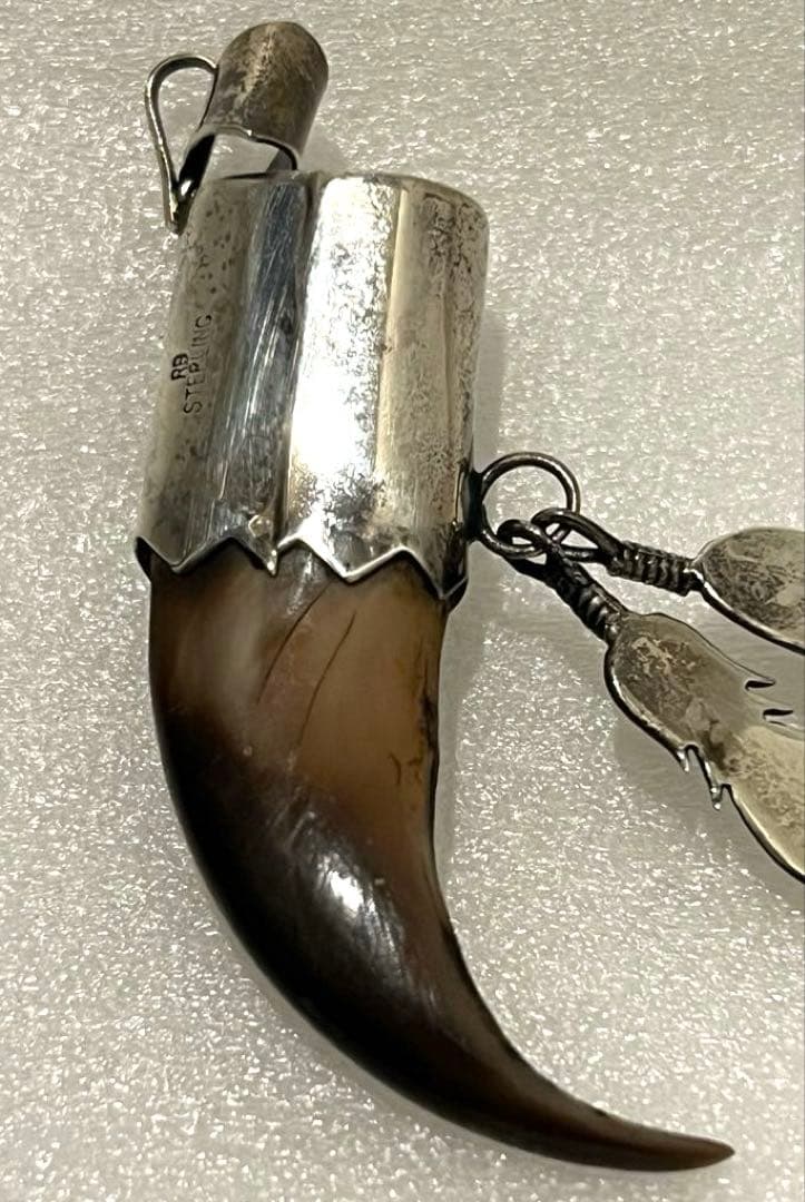 ペンダントヘッド ナバホ NABAJO 熊の爪 ハンドメイド ターコイズ