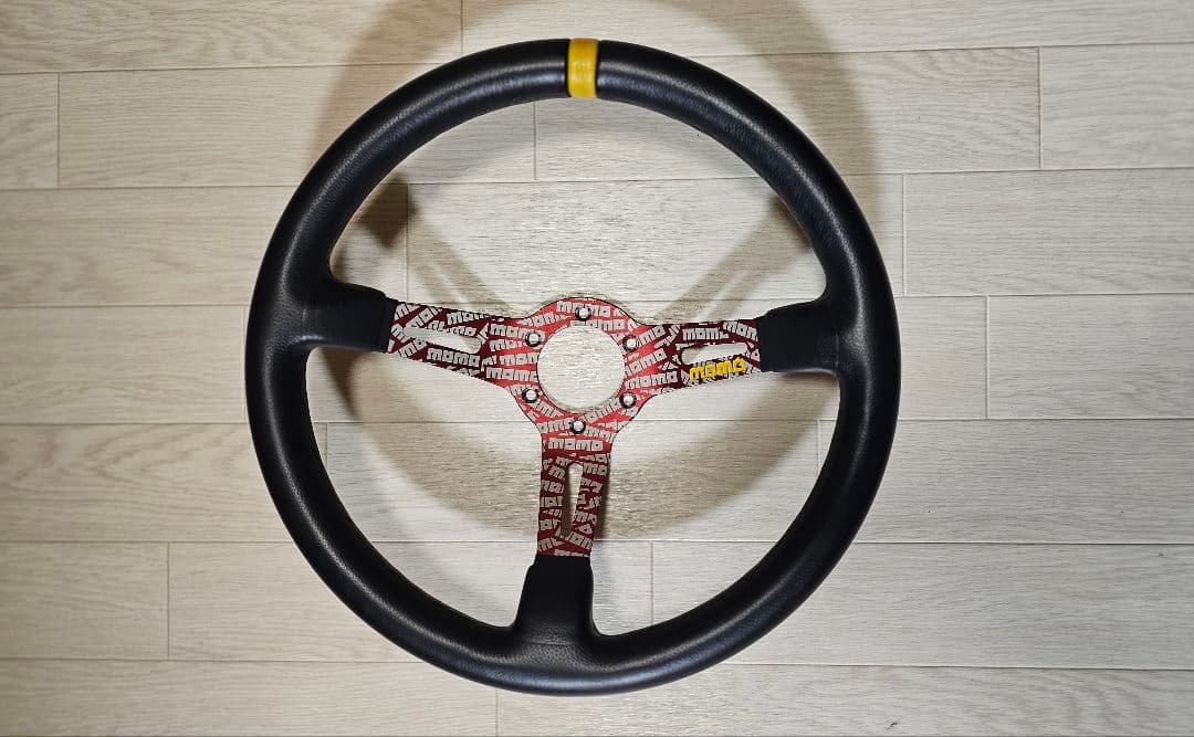 MOMO ステアリング ウルトラジャパン ULTRA JPN BLACK LEATHER（UJ-01）