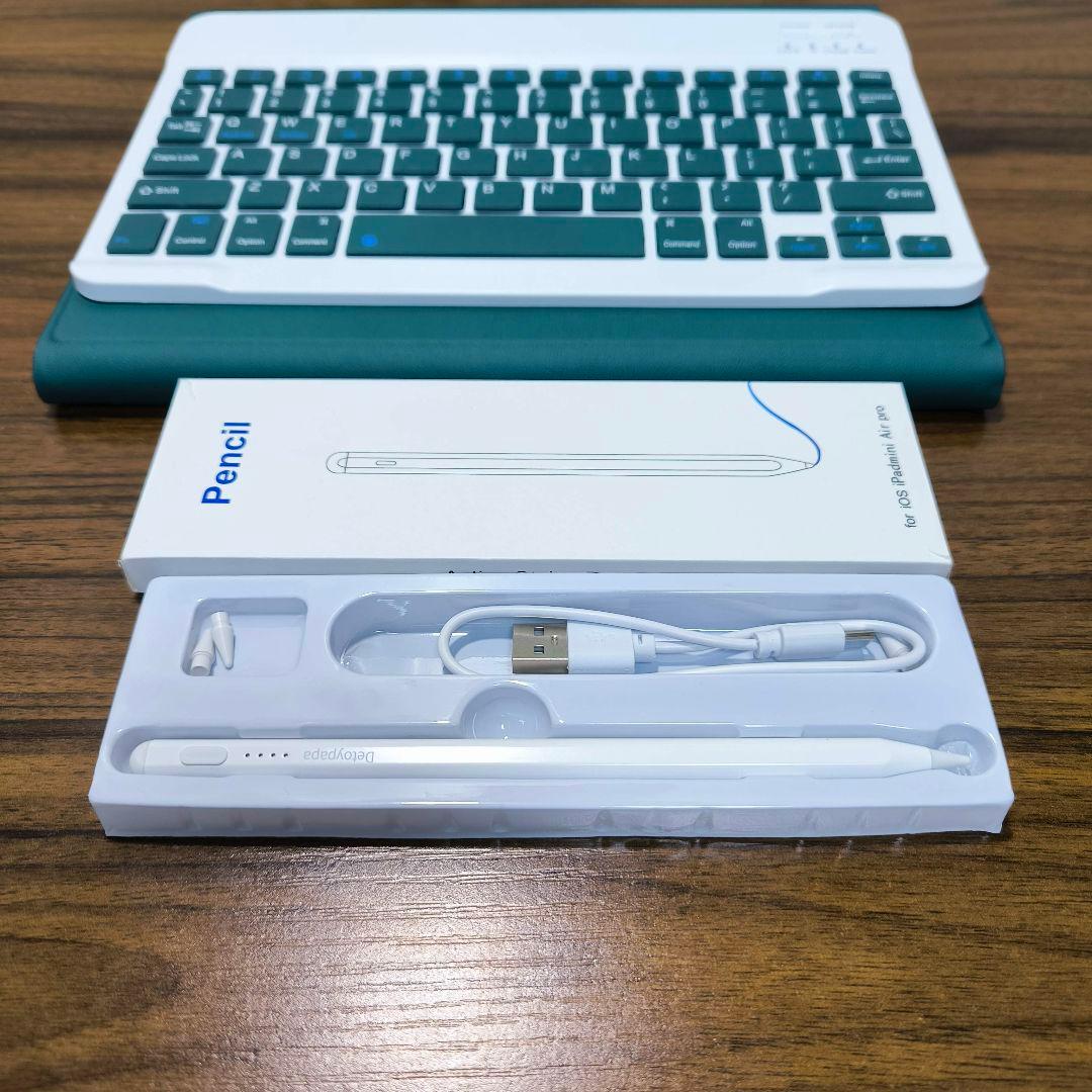 ヒタスラ様 専用 iPad 第6世代 32GB ケースとキーボード、タッチペン