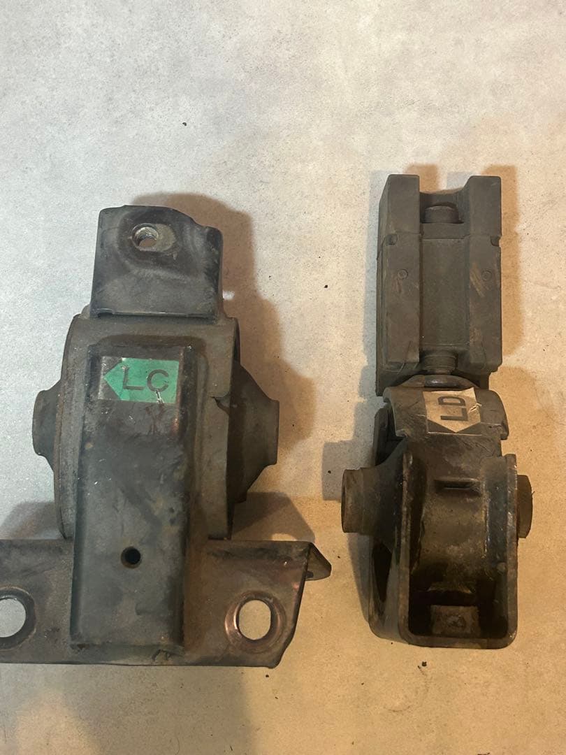 haru様専用セリカzzt231 ATエンジンマウント - メルカリ