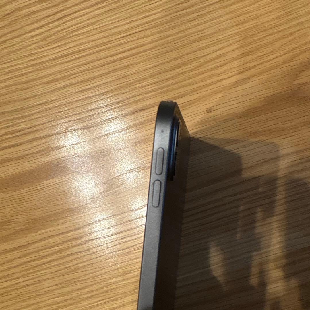 セール iPad Pro 12.9 第5世代 128GB M1 バッテリー84% - メルカリ