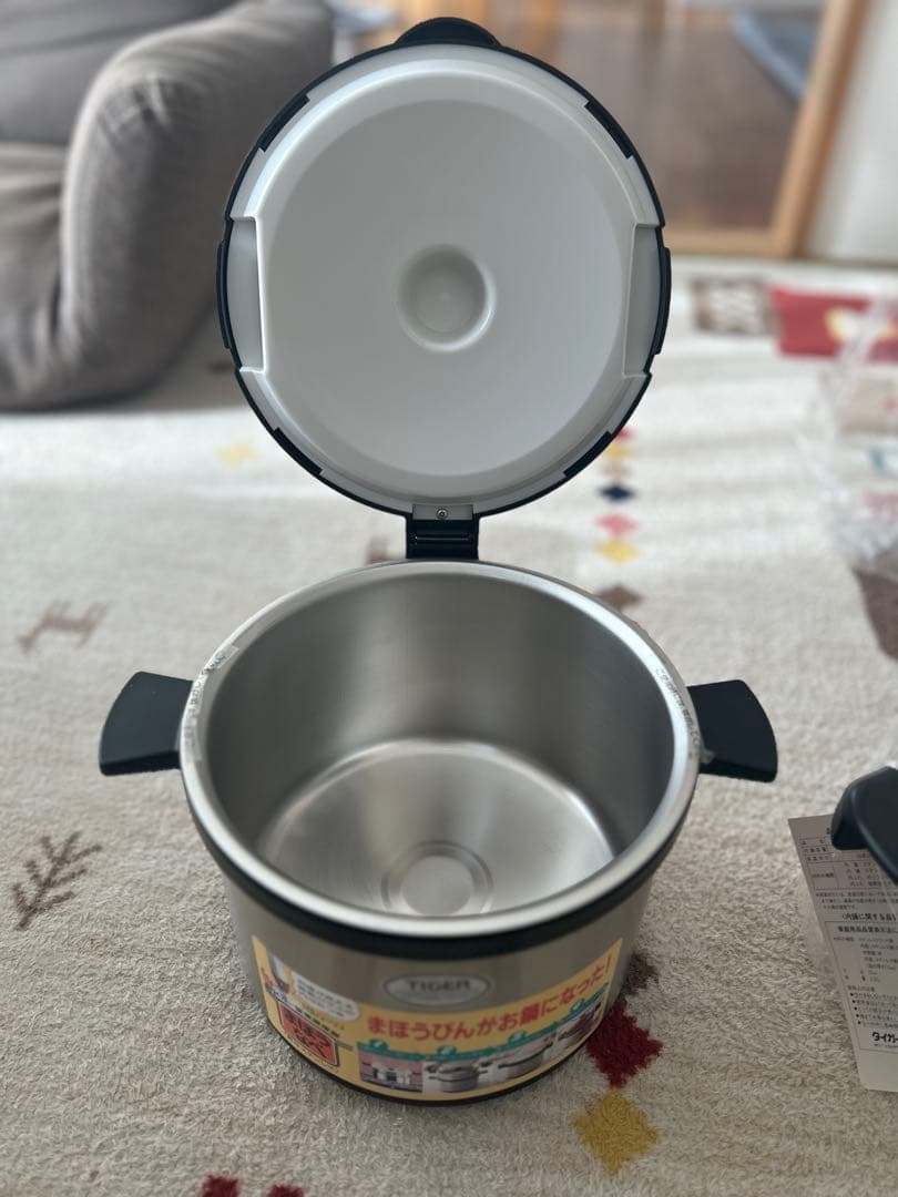 TIGER タイガー　保温調理鍋 NFA-A300 3.0L