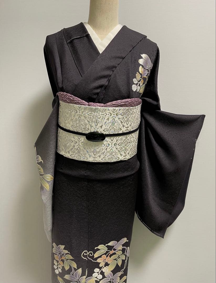 和田光正【京金彩友禅訪問着◇黒紅色】やや紫みを帯びた炭黒 銀 - メルカリ