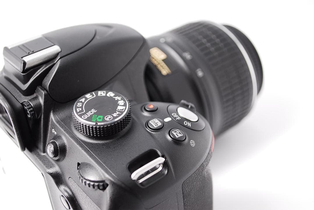 ショット数4224回✨Nikon D3200✨デジタル一眼レフ✨付属品多数