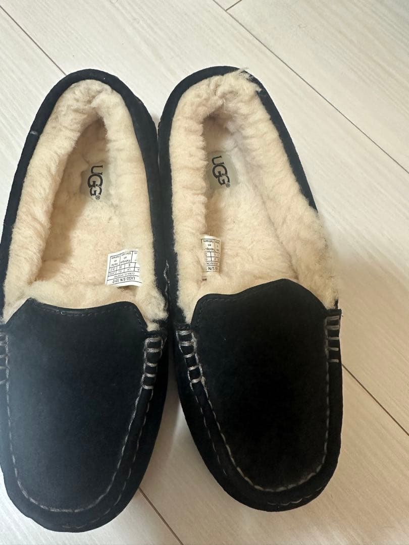 UGG アンスレーブラック　未使用 UGG アンスレーブラック 未使用