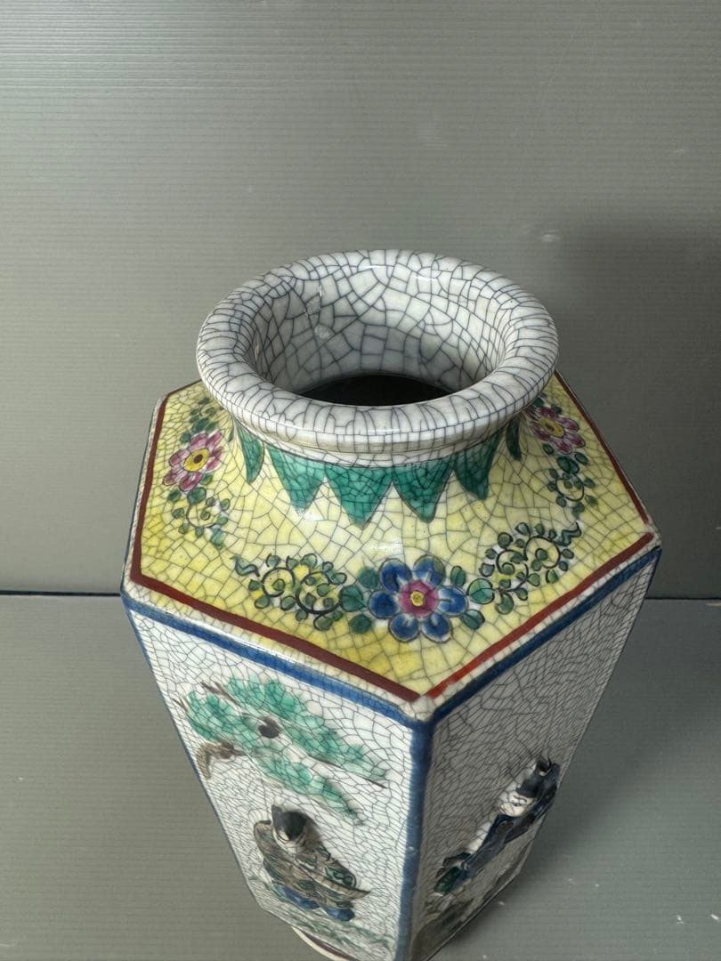 2610 希少 九谷焼 古九谷 ヒビ焼六歌仙人錦工入 六角花瓶 時代物