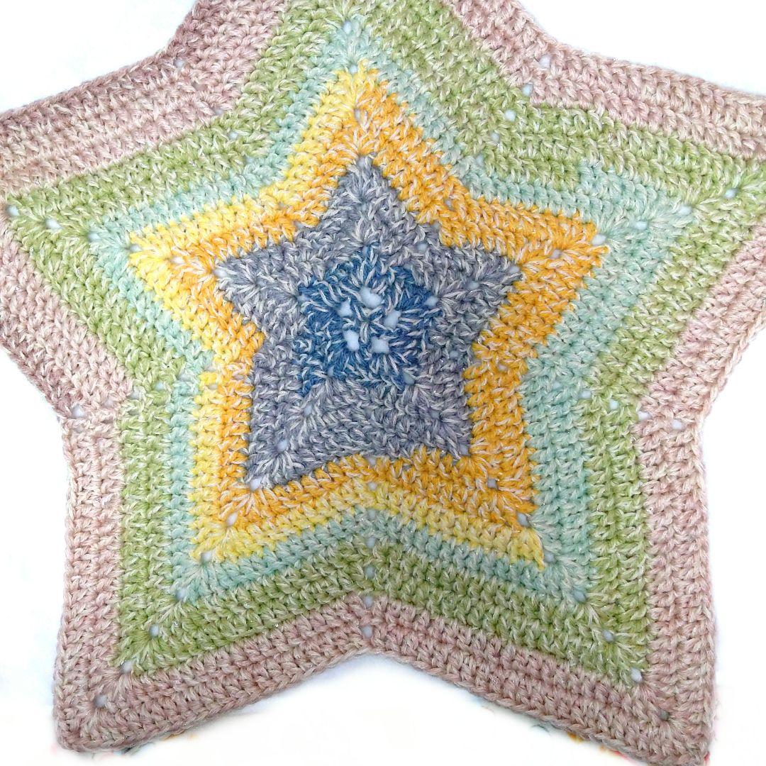 20。星型グラニースクエアマルチカバー 72cm - メルカリ