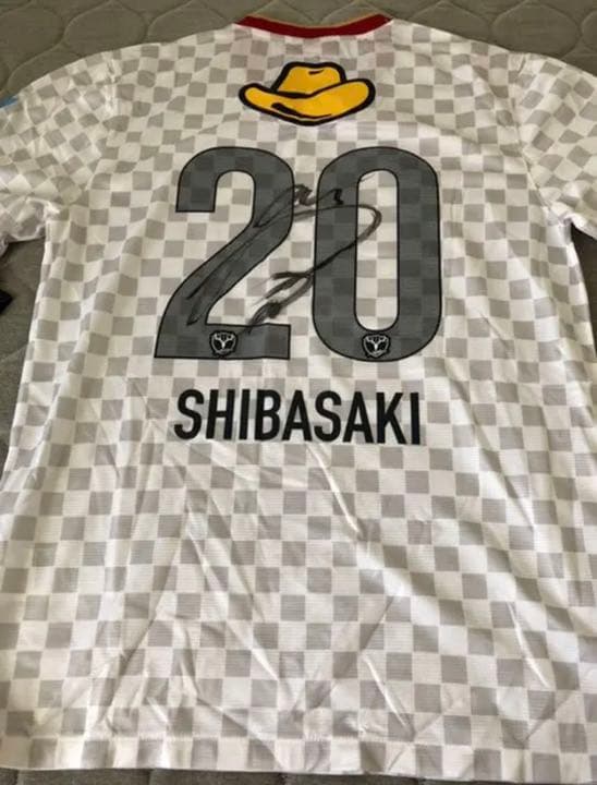 鹿島アントラーズ所属元日本代表柴崎岳直筆サイン入りユニフォーム