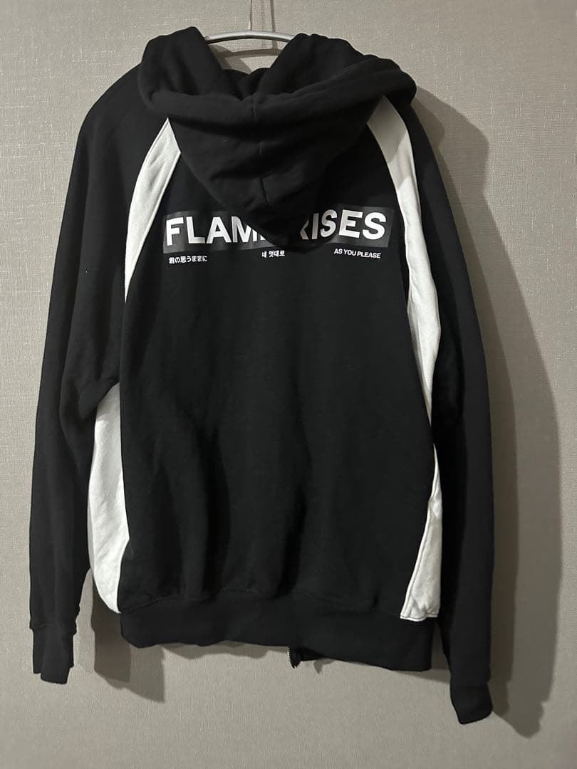 LE SSERAFIM Zip-Up Hoodie (Black) ルセラフィム - メルカリ