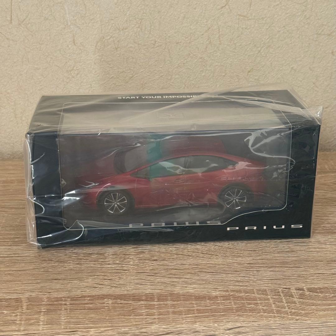 【非売品】トヨタ 新型プリウス エモーショナルレッドII 1/30ミニカー Amazon | 1/30 トヨタ 新型プリウス 後期 PRIUS 非売品 カラーサンプル