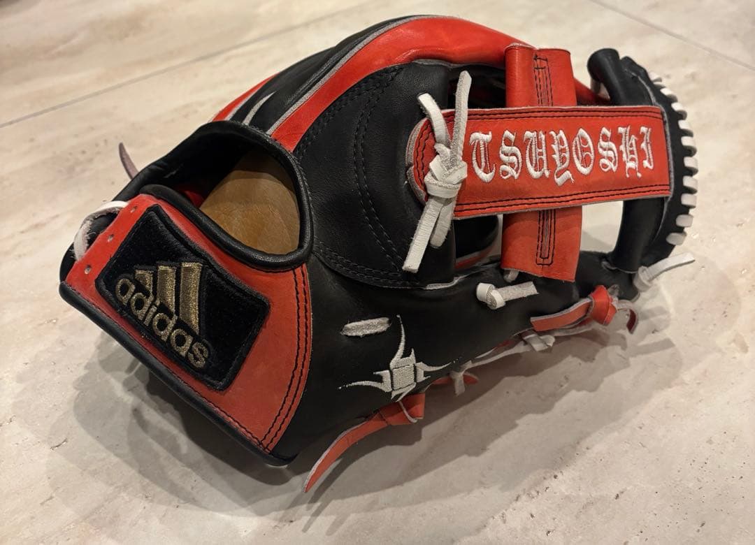 希少　西岡剛選手　実使用グローブ 2026年最新】西岡剛 グローブの人気アイテム - メルカリ