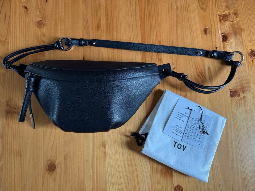 美品　TOV トーヴ　ショルダーバッグ ボディバッグ トーヴのボディバッグ BUFF-BODY M | 送料無料|ホワイト | DANJO 公式