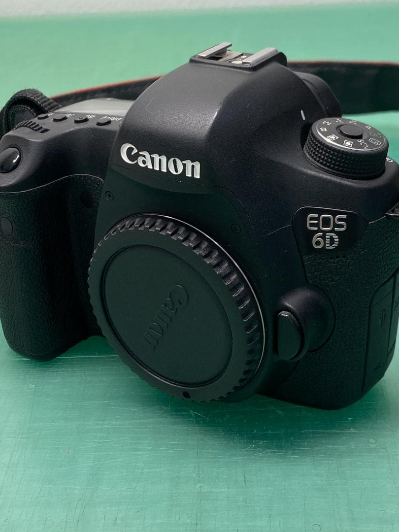 Canon EOS 6D キャノン シャッター回数 22352 !! - メルカリ