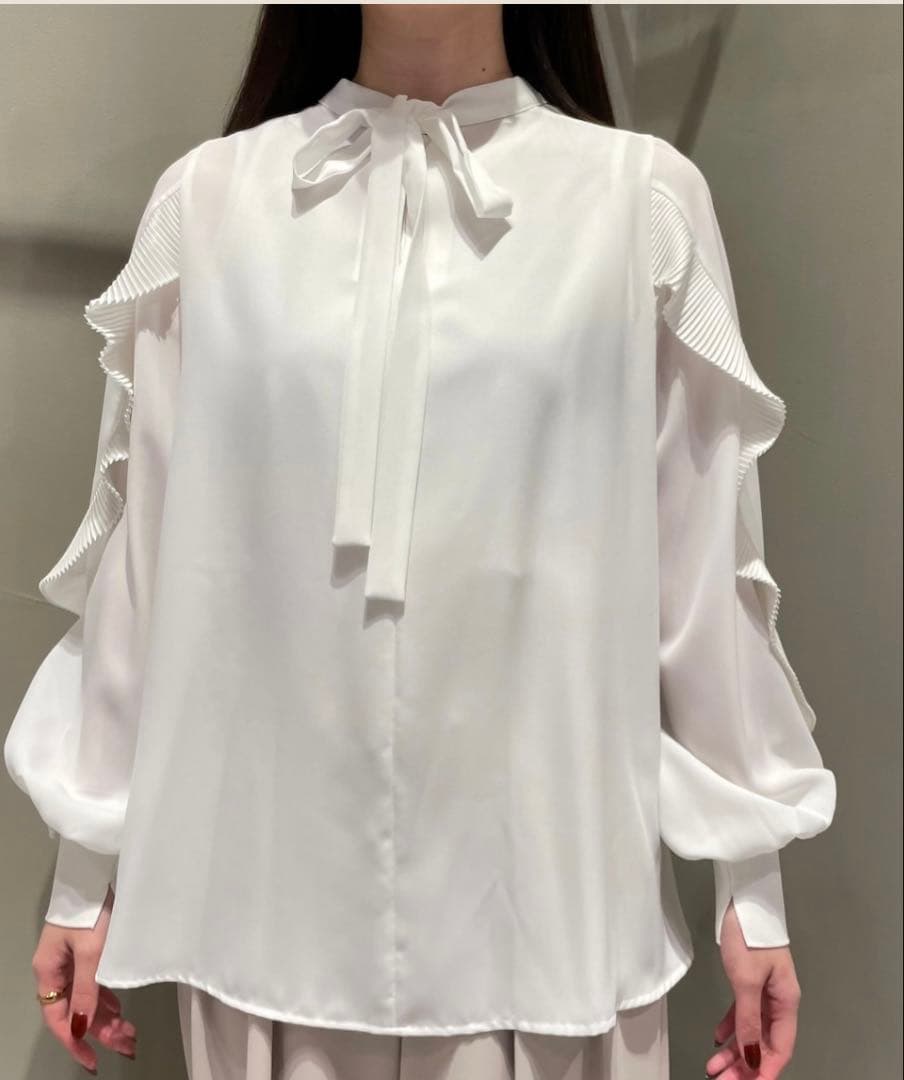 anana 袖プリーツデザインジョーゼット2WAYブラウス ホワイト ☆大人気☆再販☆ 袖プリーツデザインジョーゼット2WAYブラウス