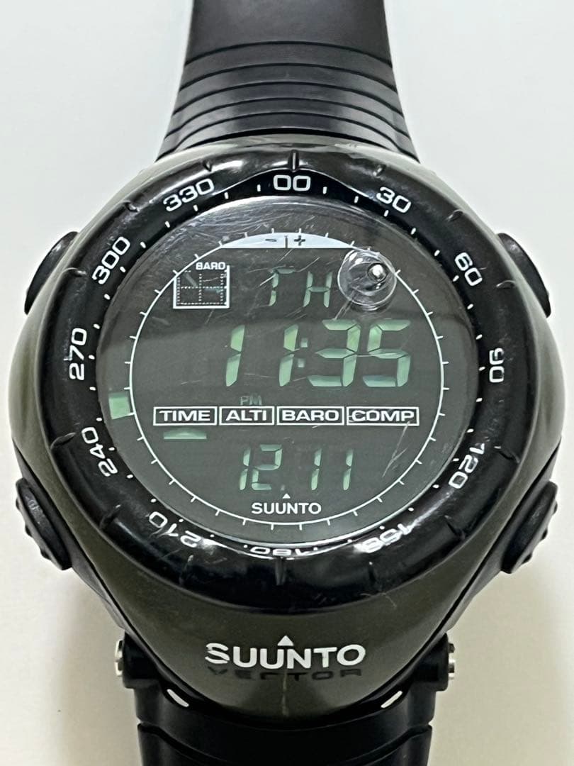 SUUNTO VECTOR ベクター ミリタリーグリーン 新品電池交換済 スントベクター(suunto Vector)ミリタリーグリーン