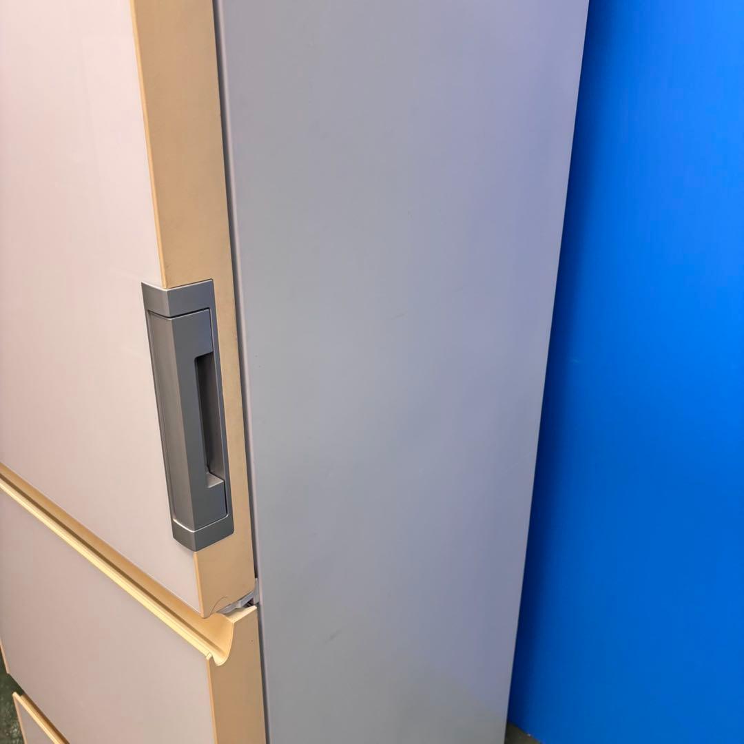 667 SHARP 大型冷蔵庫 どっちもドア 300L強 自動製氷 小型 格安 667