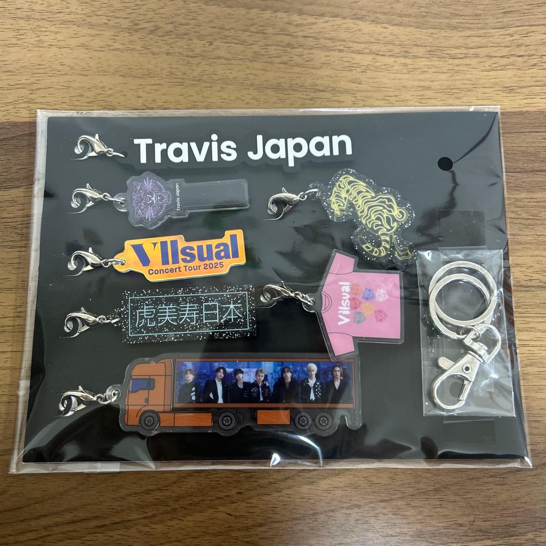 新品 TravisJapan VIIsual 完全生産限定盤 チャーム付き - メルカリ
