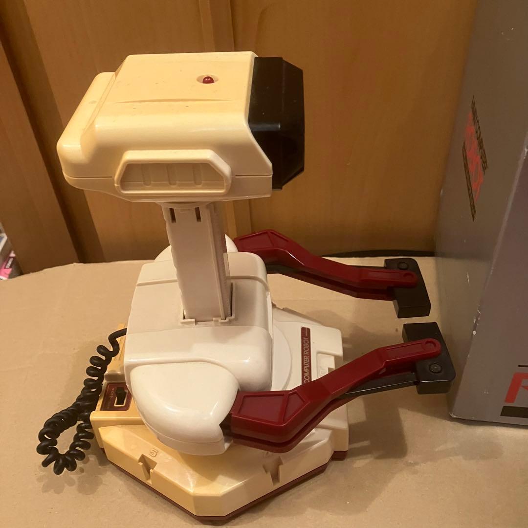 動作未確認】ファミコンロボット ロボット本体、ジャイロセット 2点