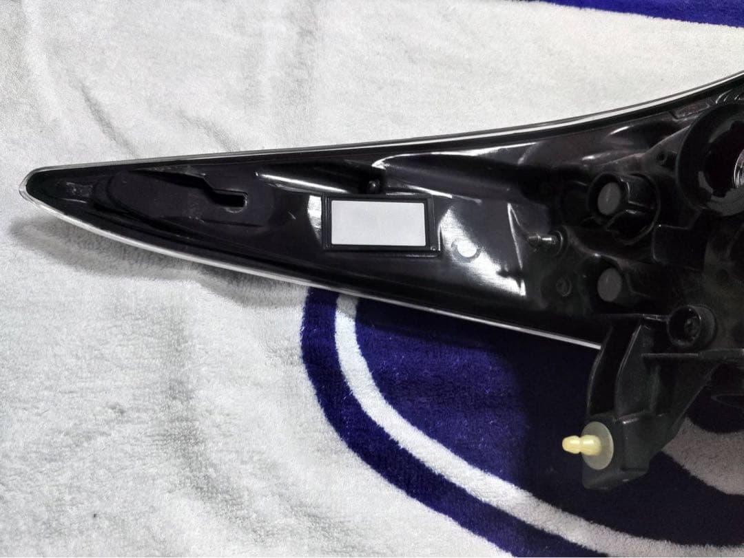 トヨタ プリウス 50 前期 テールランプ ICHIKOH 47-87 - メルカリ