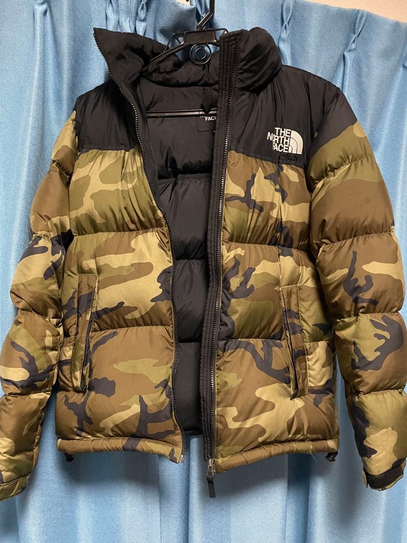 美品】ノースフェイスヌプシ迷彩ダウンジャケット - メルカリ