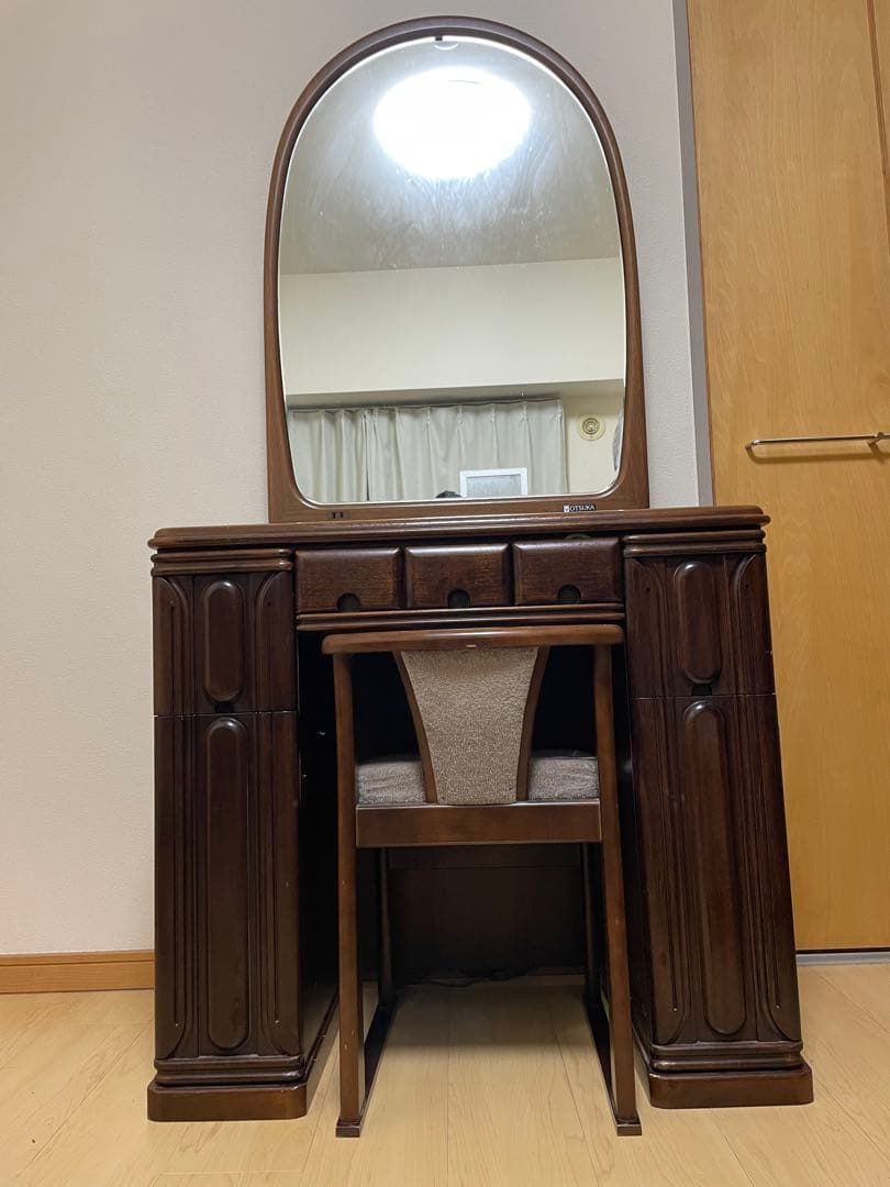 OTSUKA大塚家具 ドレッサー 鏡台 送料込 アンティーク OTSUKA大塚家具 ドレッサー 鏡台 送料込 アンティーク - メルカリ