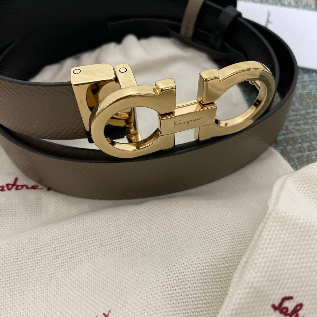 Salvatore Ferragamo レザーベルト リバーシブル黒✖️ベージュ