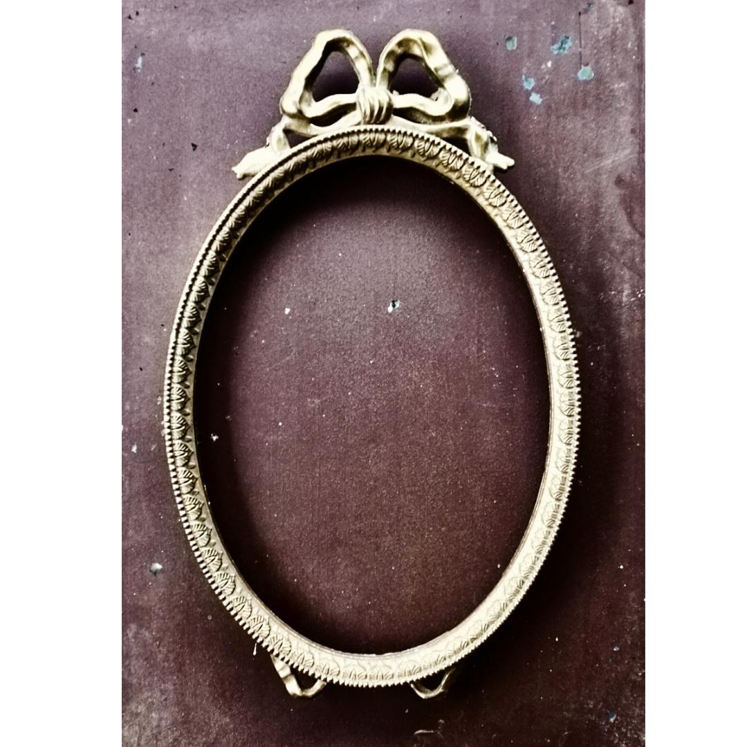 フランス 29c 金のリボンと金の葉とオーバルの額縁 フレーム アンティーク