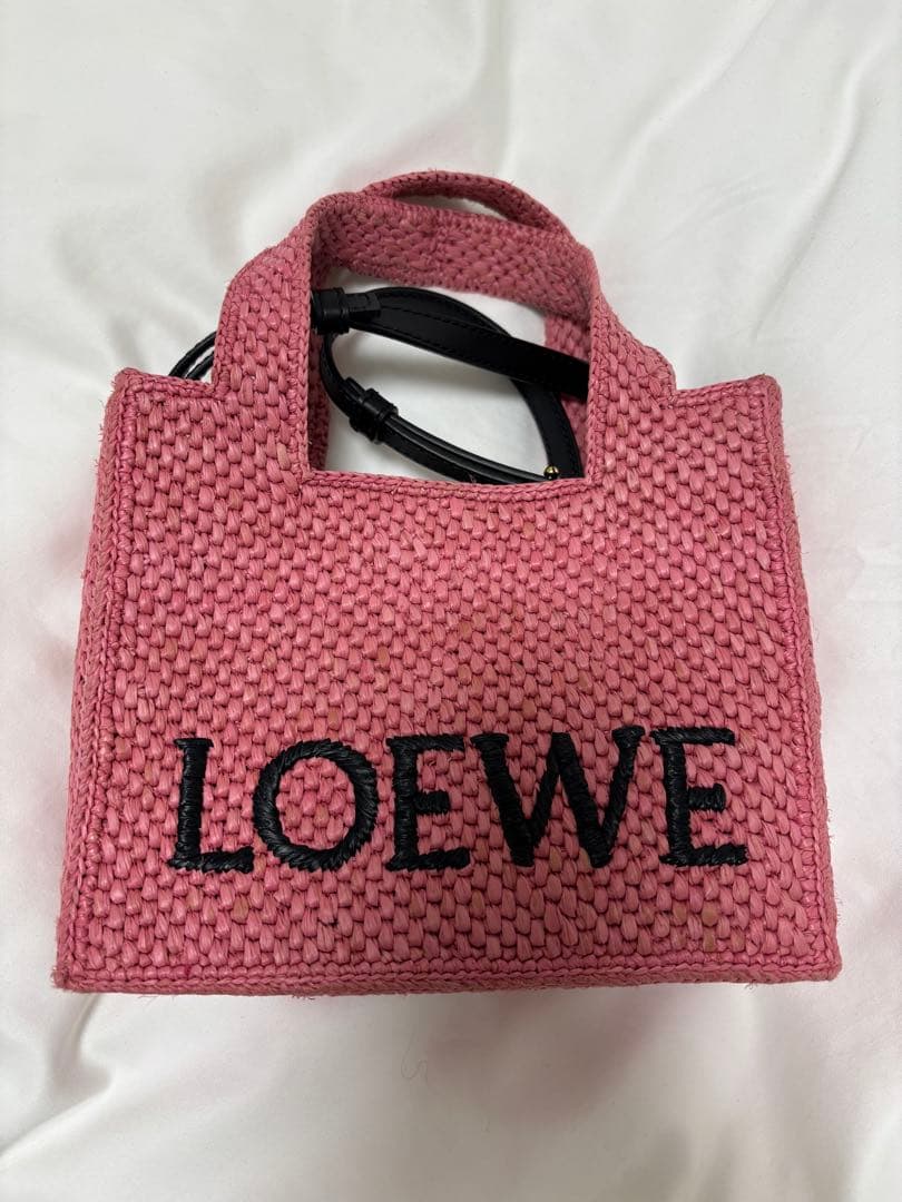 LOEWE フォントトート サンセットピンク ラフィア ロゴ かごバッグ