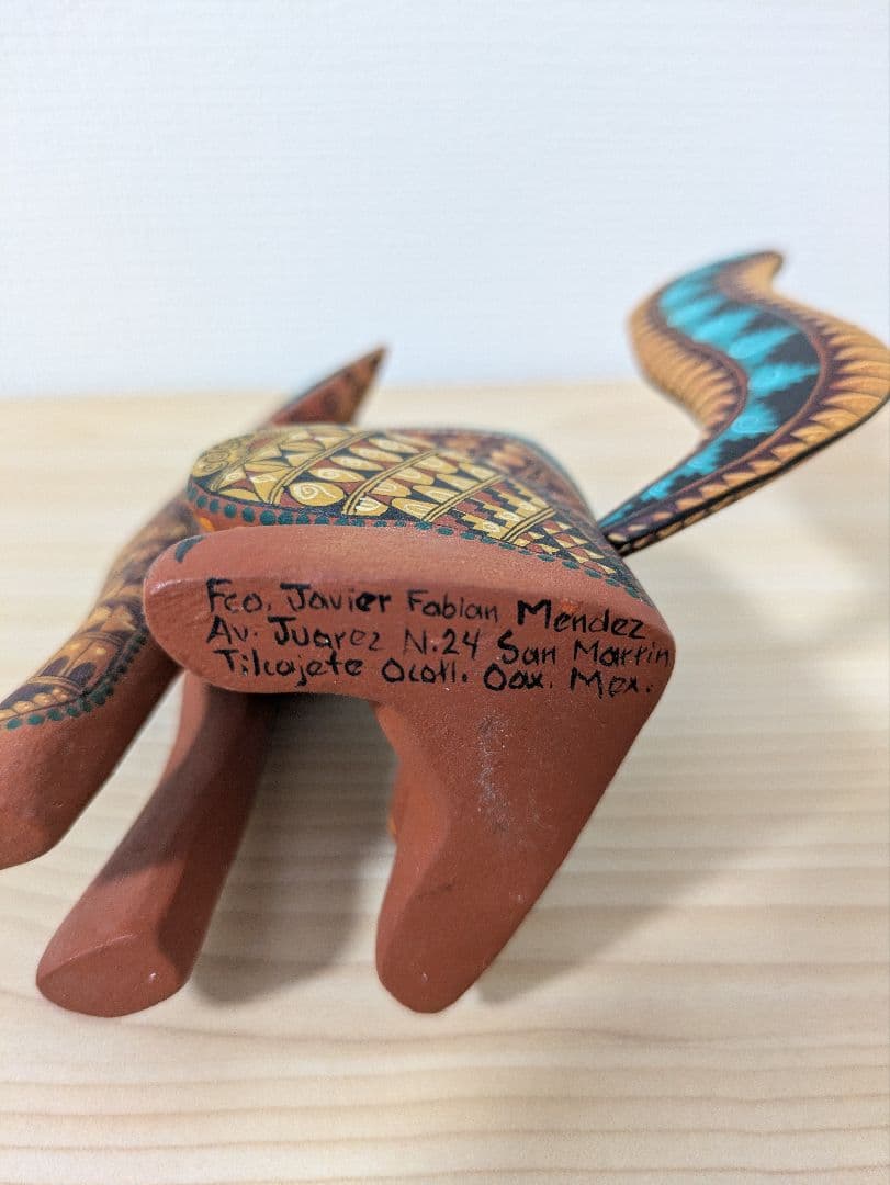 メキシコ オアハカ アレブリヘ ウッドカービング コヨーテ 作家サイン有