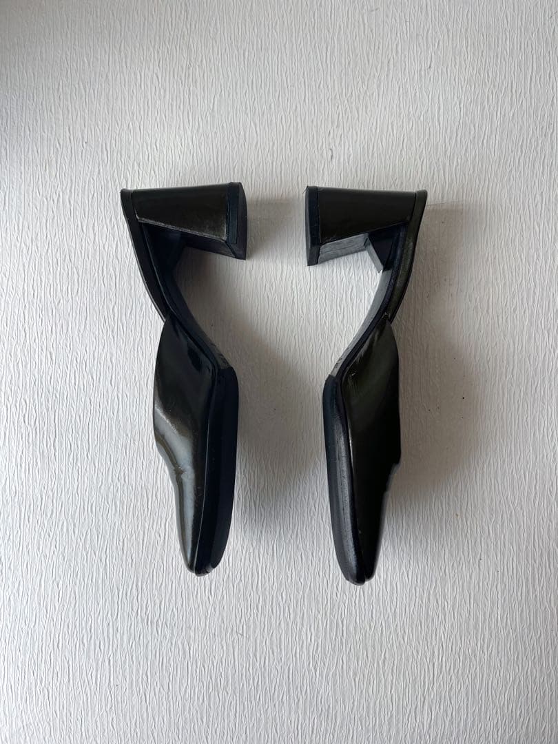 プラダ PRADA エナメル スクエアトゥミュール イタリア製 35 - メルカリ