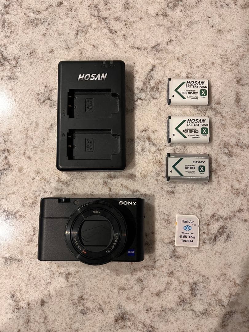 本日まで限定価格SONY RX100 V (RX100m5) Amazon.com : Sony Cyber-Shot DSC-RX100 V 20.1 MP Digital Still