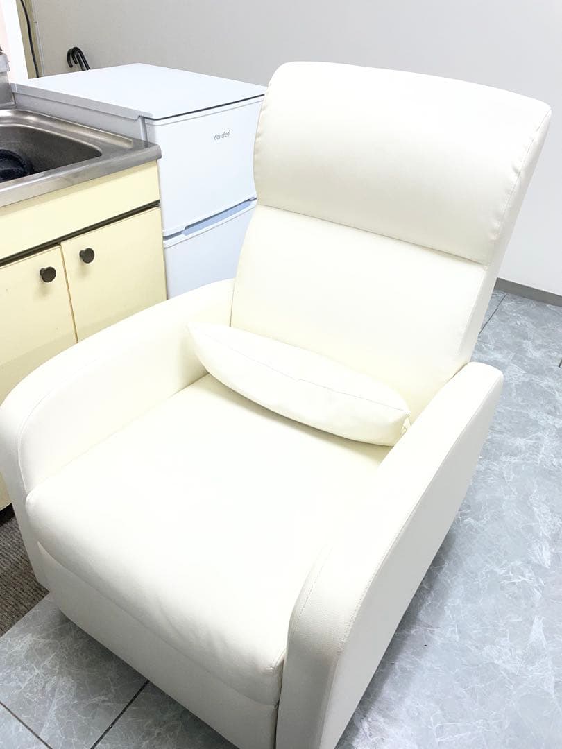 【引き取り優先】ホワイト リクライニングソファ 1人掛け 引き取り優先】ホワイト リクライニングソファ 1人掛け 電動ソファー 1