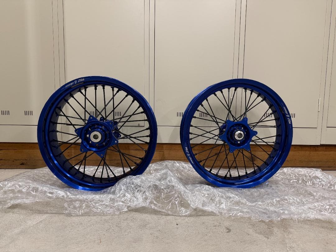 KTM EXCシリーズ Warp9 モタードホイール前後 Warp 9 Supermoto Wheels - KTM 350 / 500 EXC-F