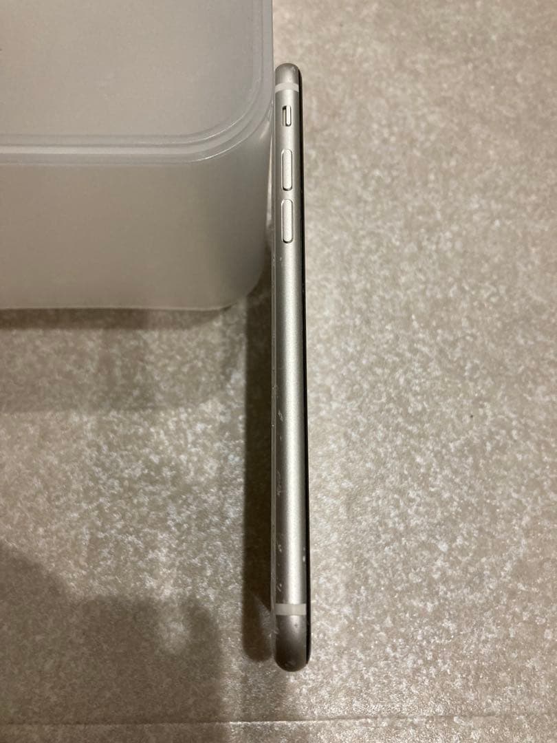 Apple iPhone SE 3 64GB ホワイト 本体 simロックなし