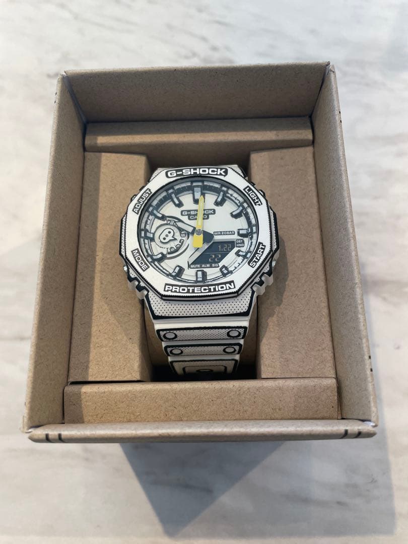 メ*ん様 G-SHOCK マンガ　ホワイト GA-2100MNG-7AJR | CASIO