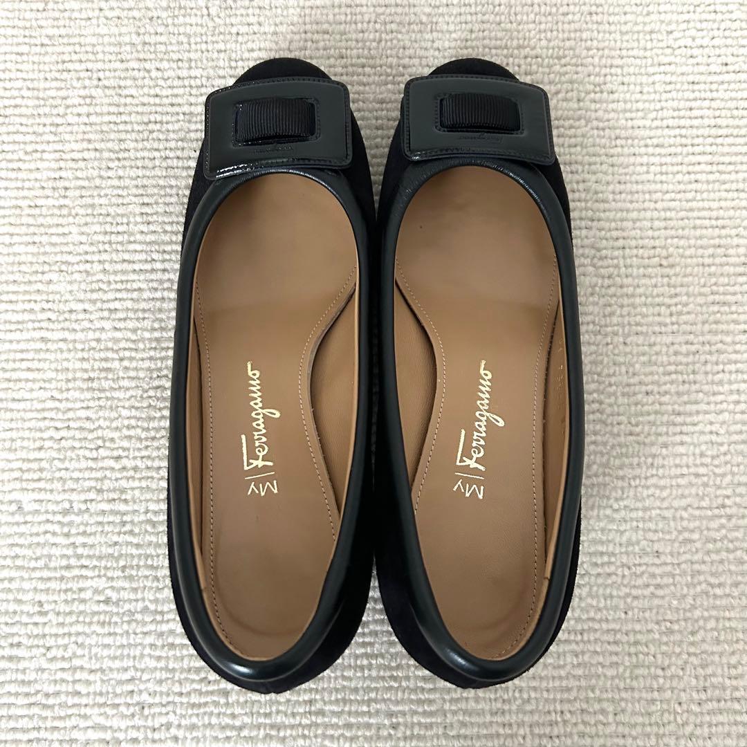 フェラガモ パンプス ローヒール スエード 黒 23.5cm