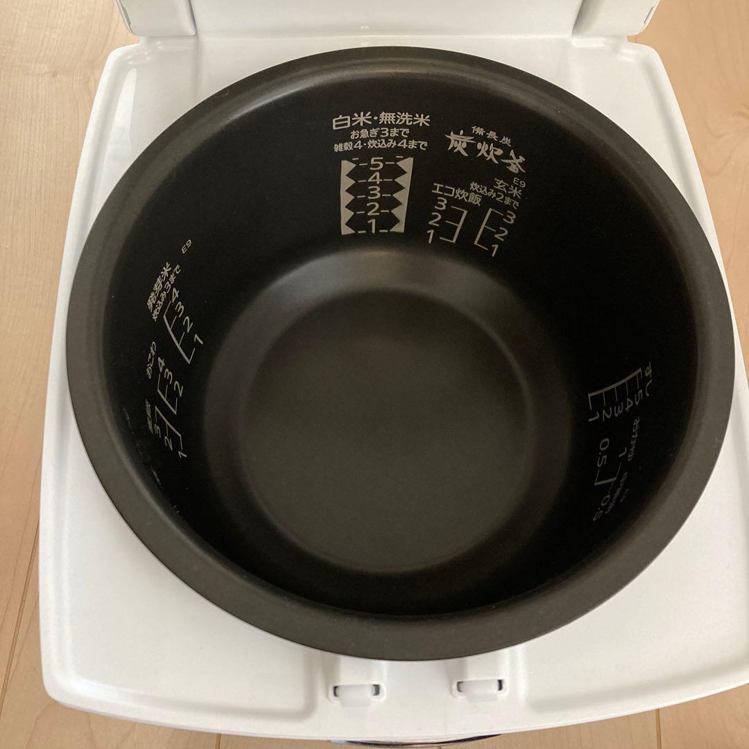 Mitsubishi 炊飯器 1.0L ホワイト　炭炊釜