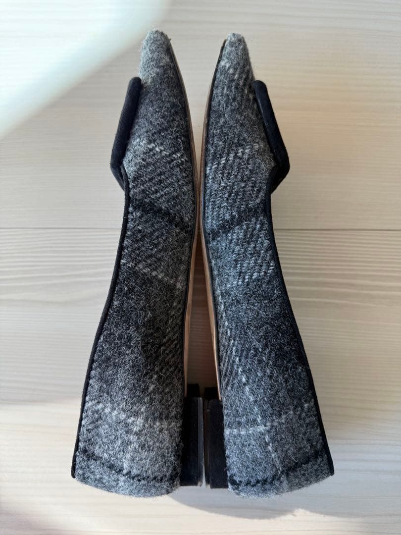 マノロブラニク メイセール38.5 - メルカリ