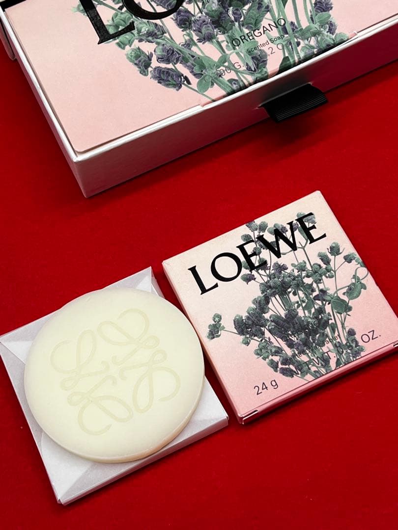 LOEWE ❣️ハニーサックルキャンドル ＆オレガノバーソープ