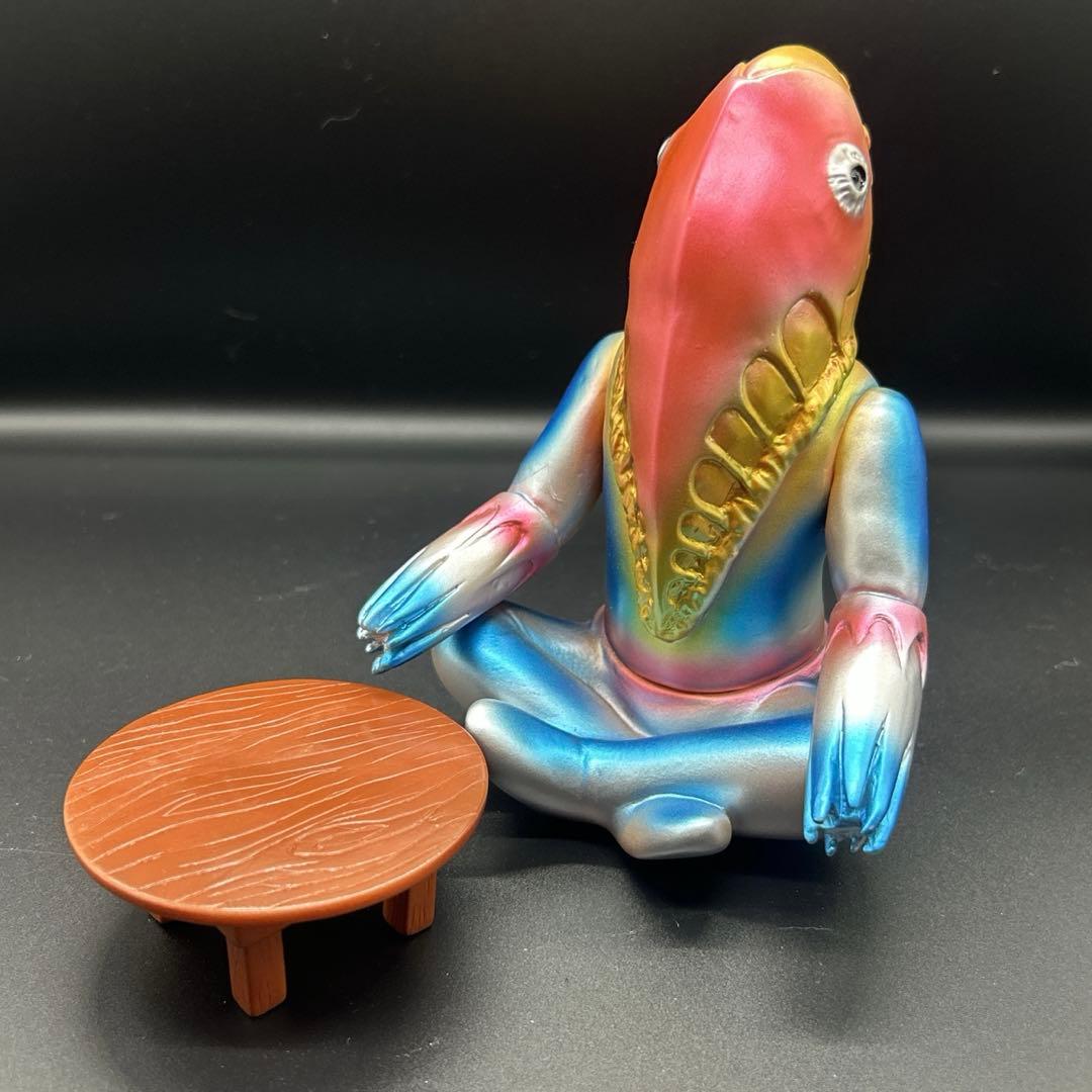 ブルマァク メトロン星人 メタリック 墓場の画廊限定 ウルトラセブン 1月20日(金)12時より受注受付開始】【ブルマァク】メトロン星人