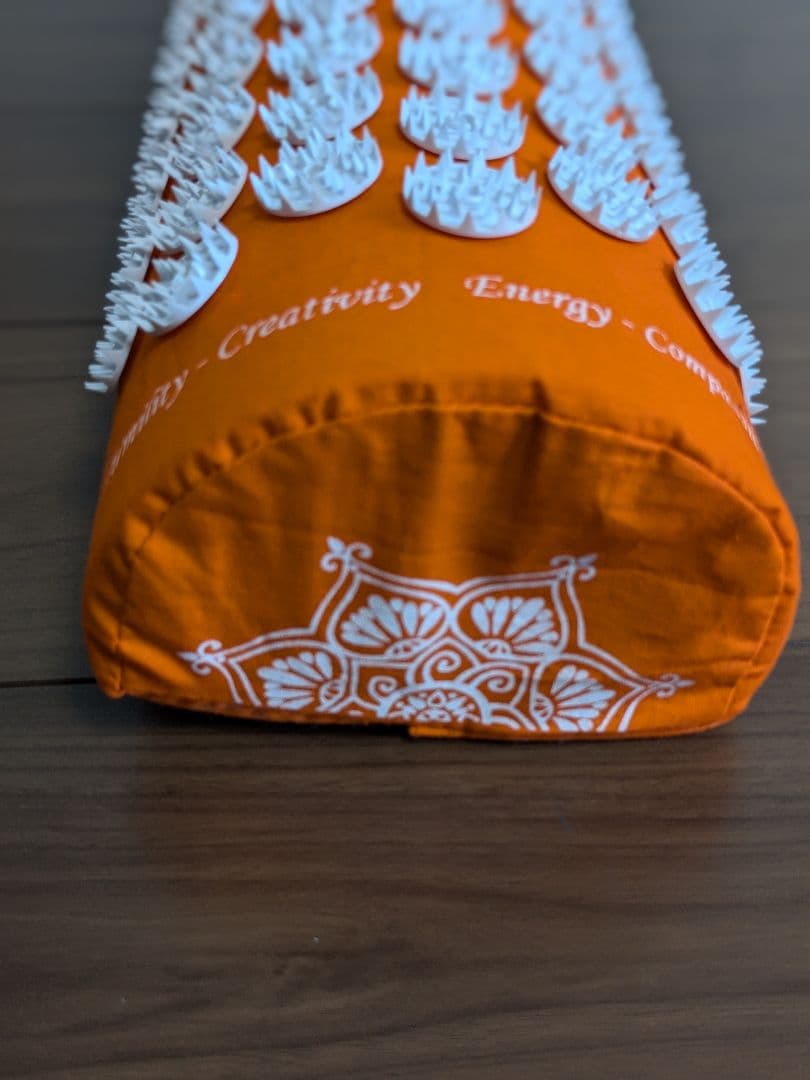 シャクティマット&枕 オレンジ【正規品・タグ付き】 - メルカリ