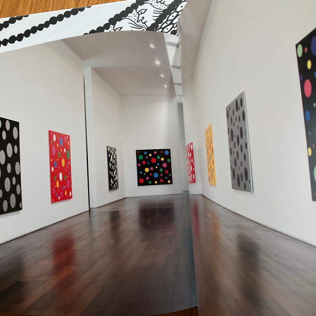 草間弥生 ヴィクトリア・ミロギャラリー個展 - アート・デザイン・音楽