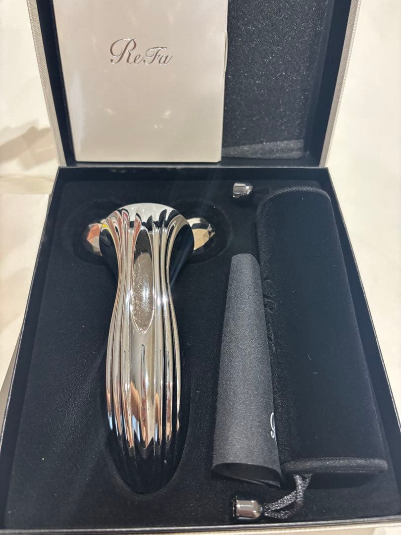 ReFa 美顔ローラー シルバー 収納ケース付き ReFa フェイスローラー(カッサ) シルバー 収納ケース付き - メルカリ